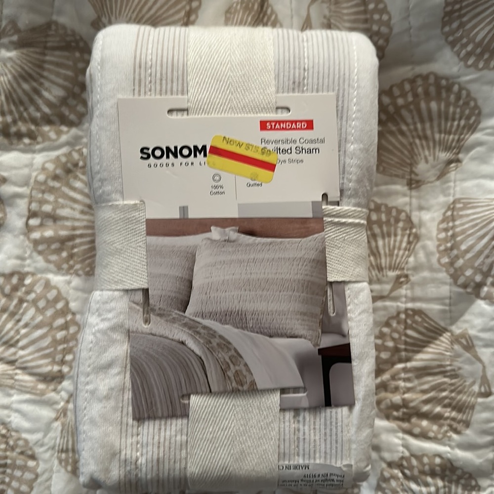 Sonoma seashell quilt ! King / cal king with 1 sham